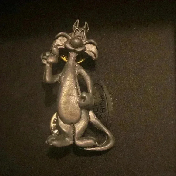 Vintage‎ Sylvester pin pewter - Picture 1 of 2